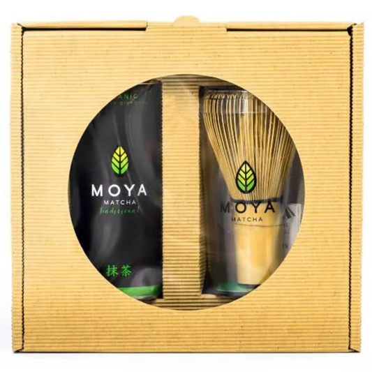 Moya Matcha gjafasett traditional. Te og bambuspískur.