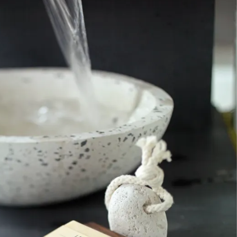 Hvítur vikursteinn (pumice)